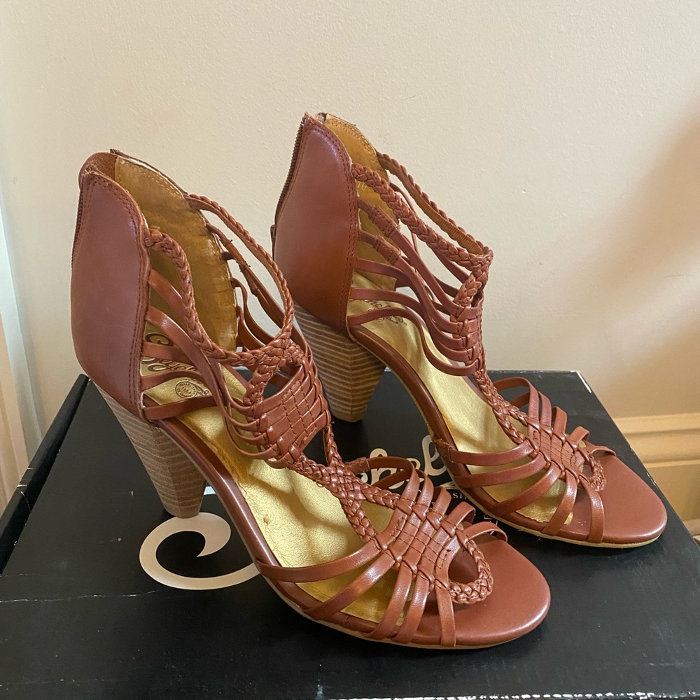 Seychelles She’s Got the Moves Sandal in Whiskey Leather